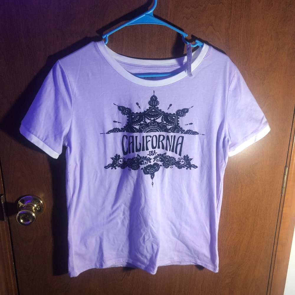 "California" purple lilac T shirt BNWT